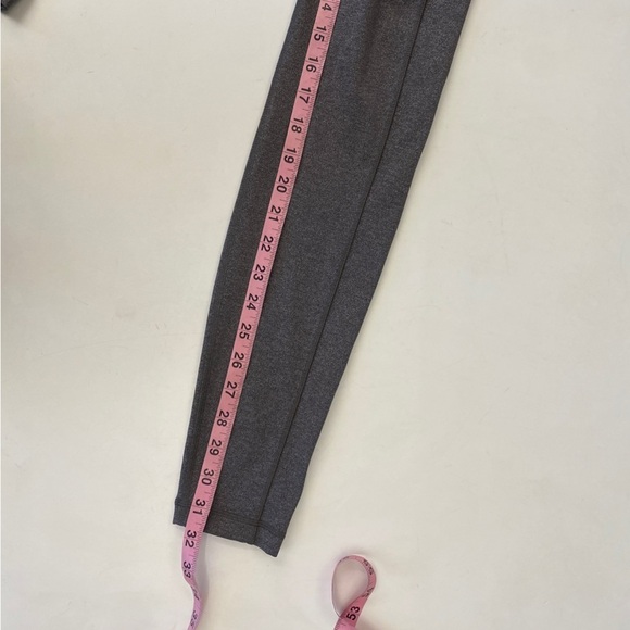Lululemon || Speed Up Tight 31" in Heathered Black Gray 4 Tall - Picture 11 of 11